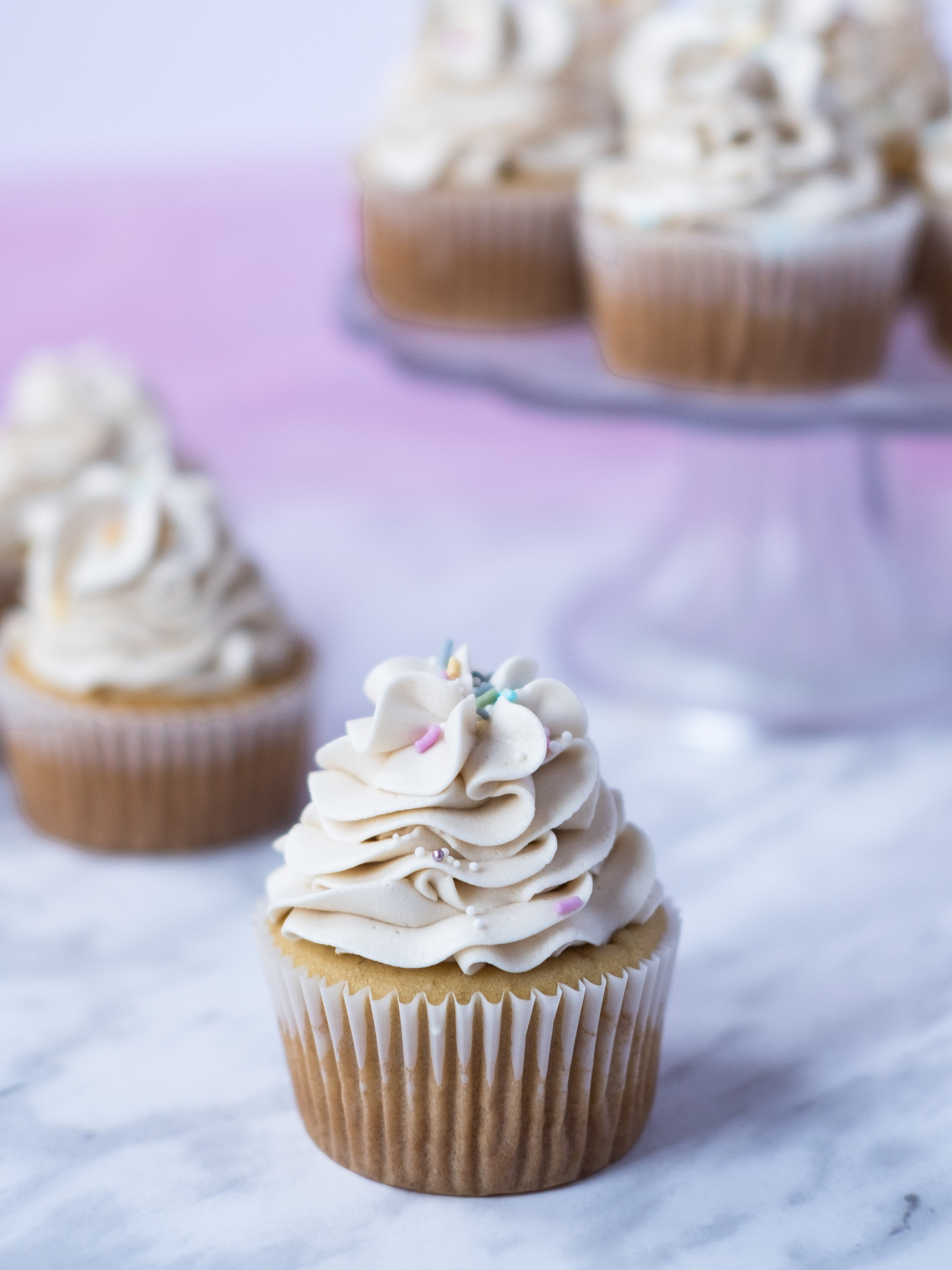 The Best Vegan Vanilla Cupcakes - Creme De Lacombe